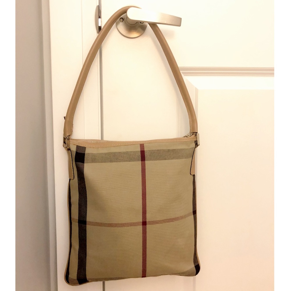 Authentic BURBERRY Shoulder Bag.